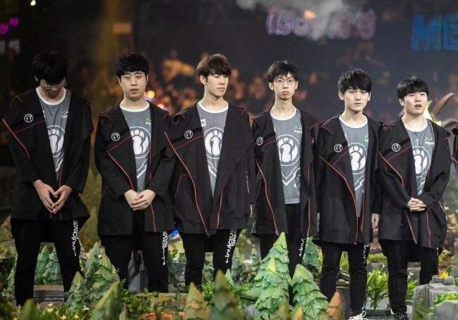 在争夺锦标 在争夺锦标